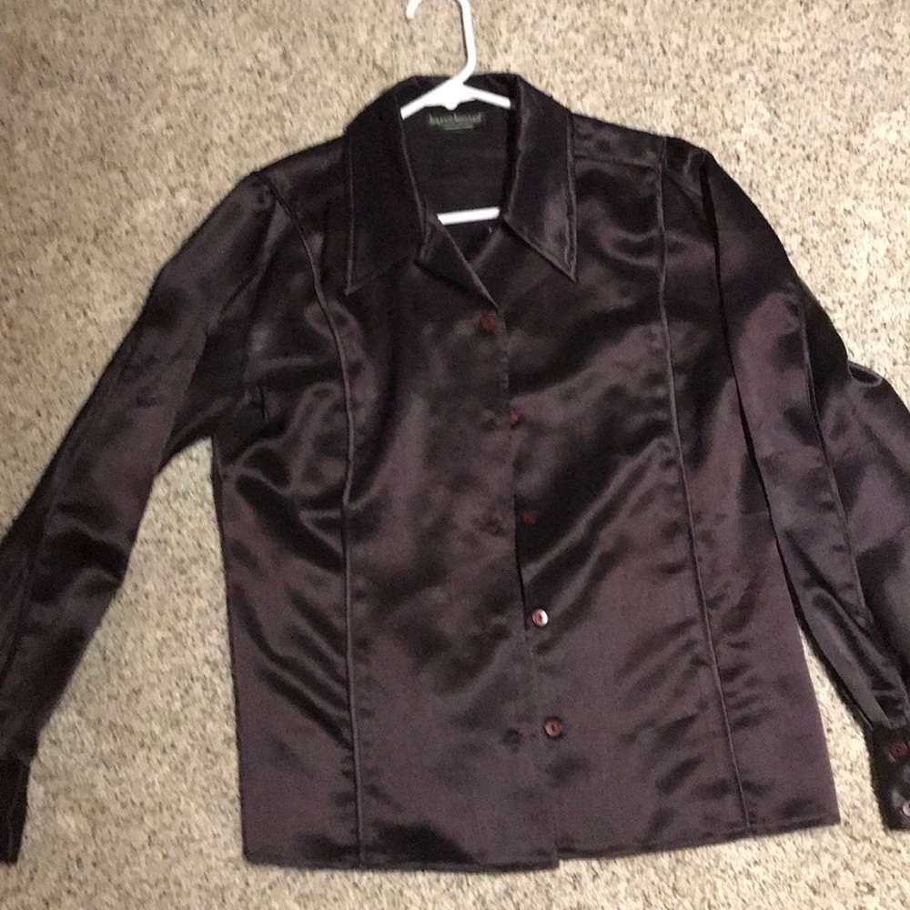 Women’s dress shirt